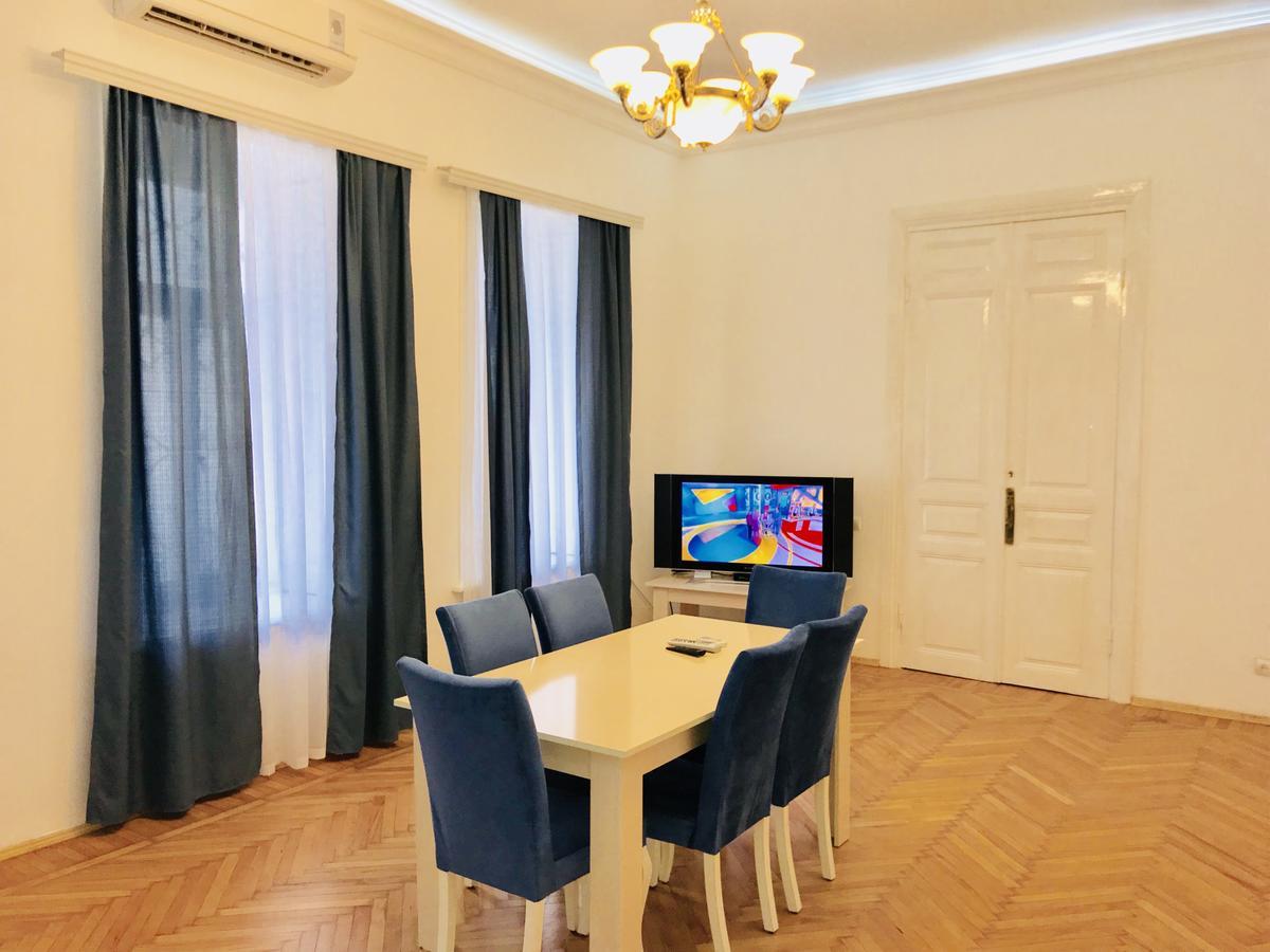 Check-In Apartment Near Fountain Square Vidadi Str Baku Værelse billede