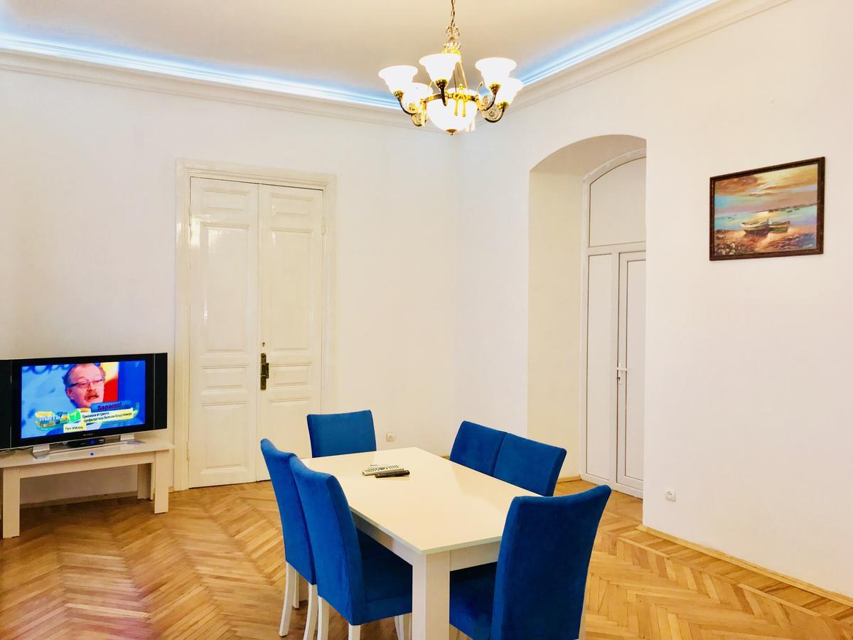 Check-In Apartment Near Fountain Square Vidadi Str Baku Eksteriør billede