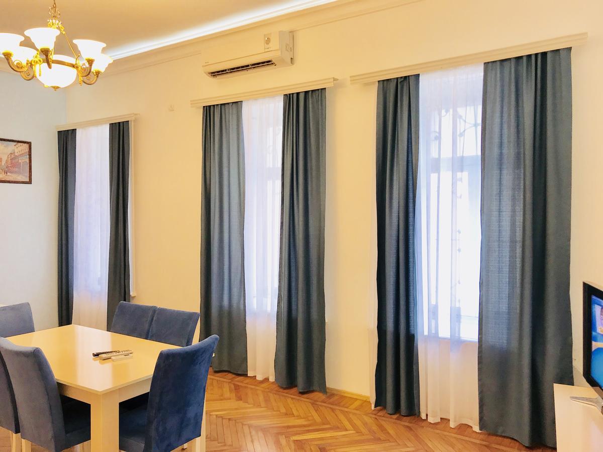 Check-In Apartment Near Fountain Square Vidadi Str Baku Eksteriør billede