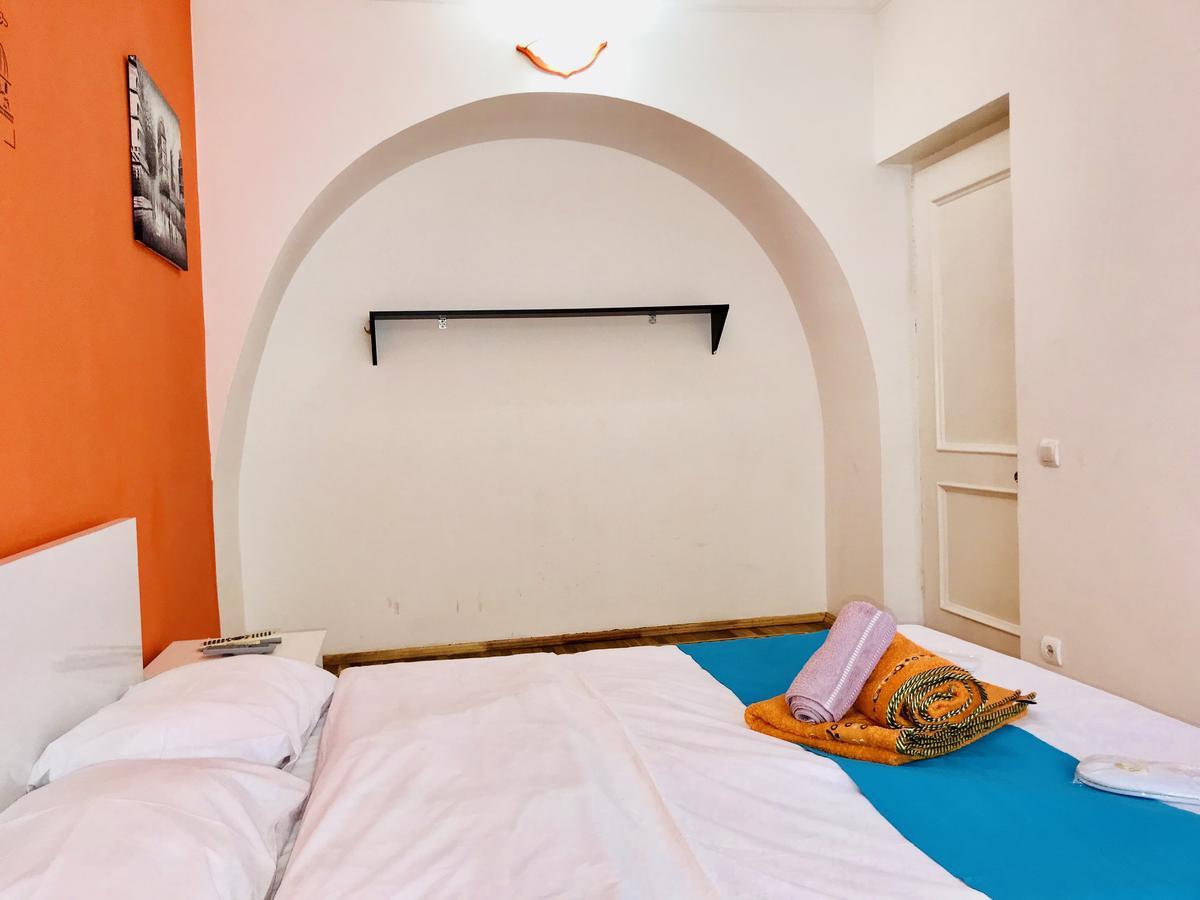 Check-In Apartment Near Fountain Square Vidadi Str Baku Eksteriør billede