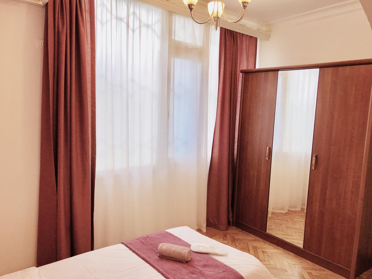 Check-In Apartment Near Fountain Square Vidadi Str Baku Eksteriør billede