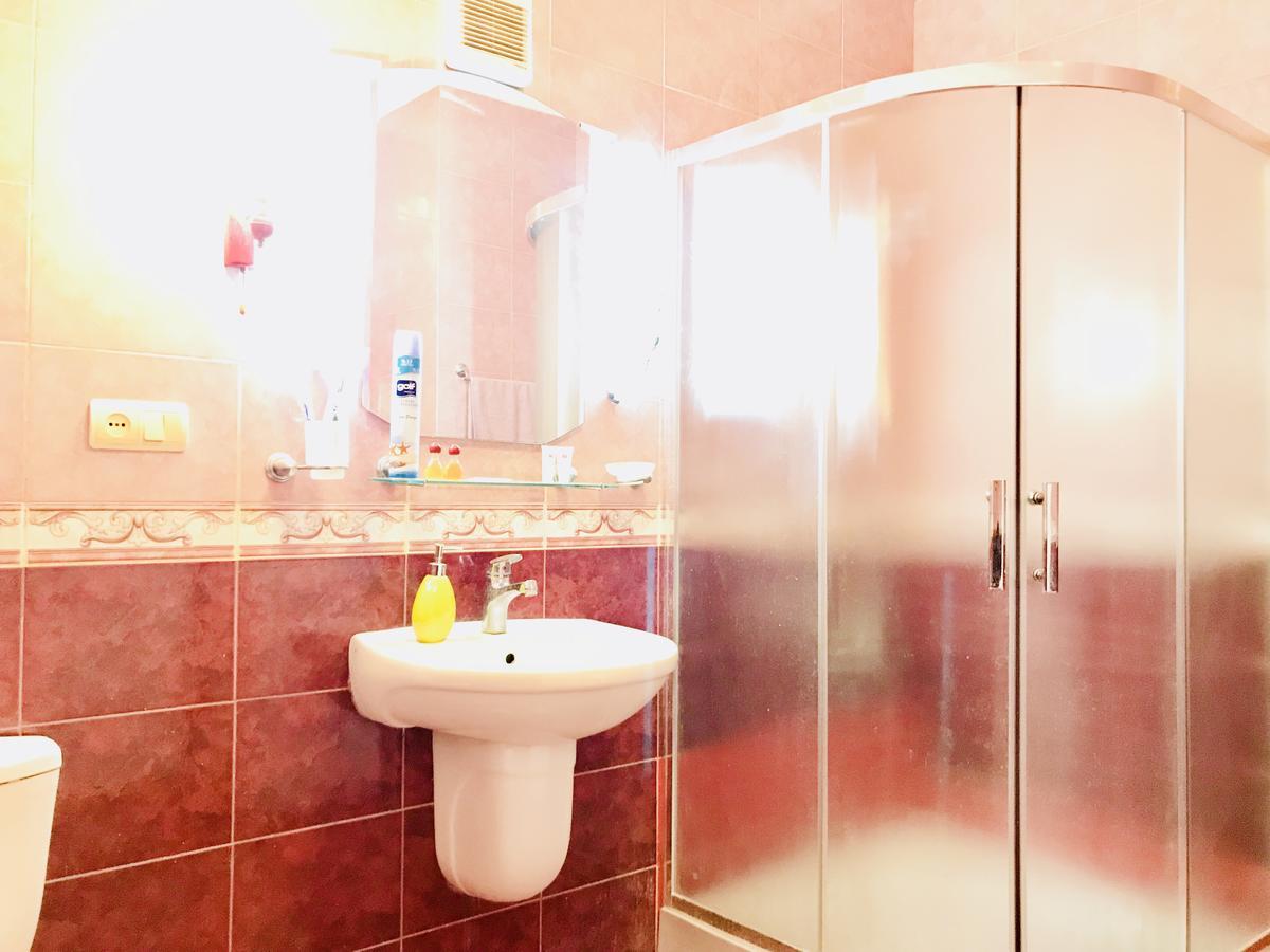 Check-In Apartment Near Fountain Square Vidadi Str Baku Eksteriør billede
